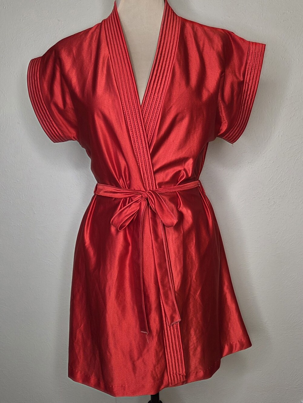 Vintage 70s TARA Red Satin Short Hostess Robe Wrap Lounge Robe Made in USA